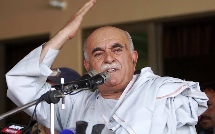 سیاستمدار پاکستانی: وضعیت کشور بسیار شکننده است، ادامه این وضعیت تبعات سنگینی بههمراه دارد محمود خان اچکزی، سیاستمدا...