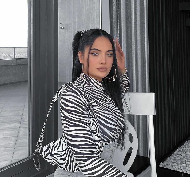 فشن تکرار گذشته نیست، جسارتِ قدم گذاشتن به آینده‌ست. 🚀👗