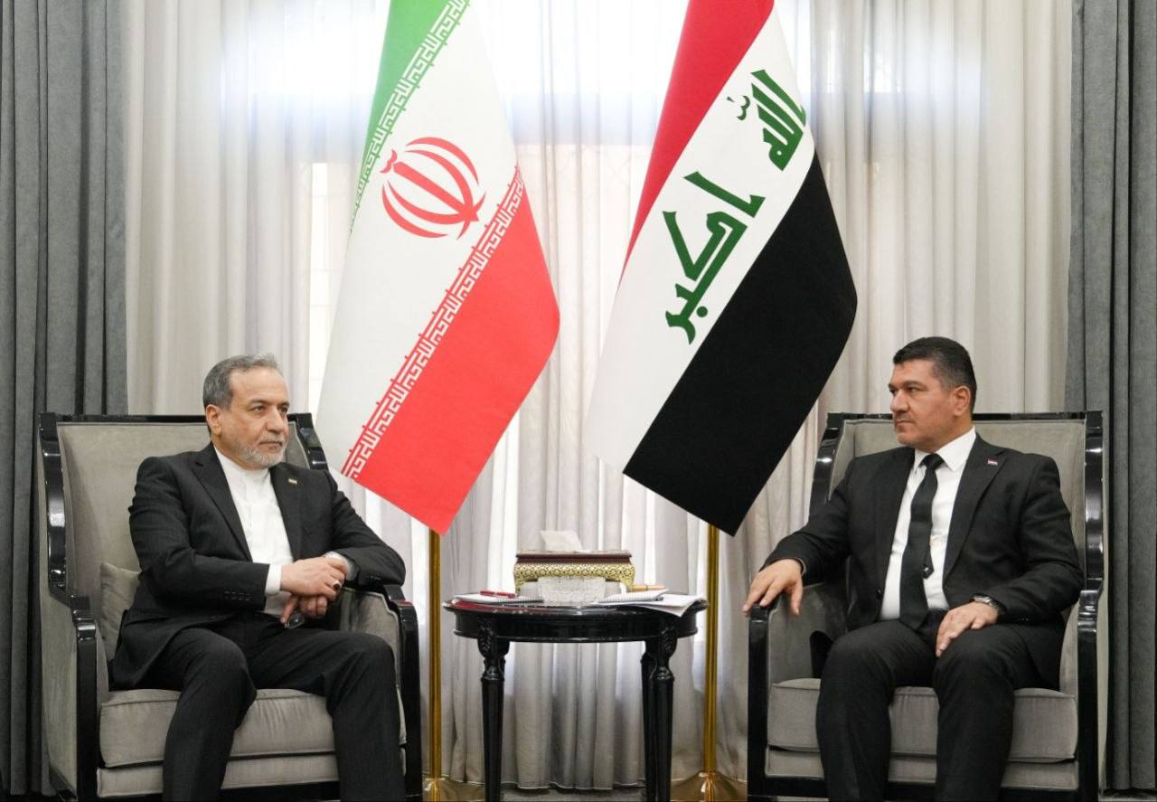 📸دیدار عراقچی با احسان العوادی رییس دفتر نخست وزیر عراق و مسئول کمیته تشییع رهبر شهید در عراق
