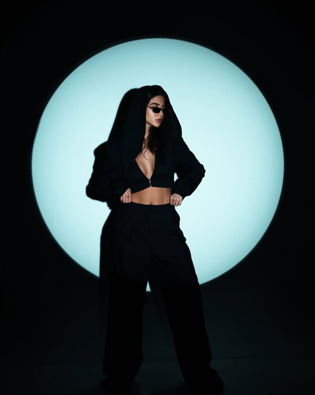 Download
🖤