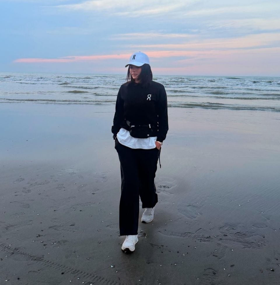 👣🏖️