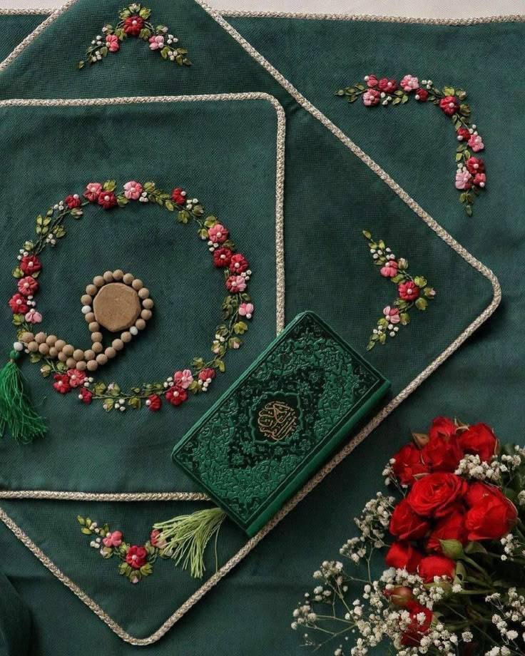 آدمی اگر به خدا تکیه کند، نه از لغزش می‌ترسد، نه از سقوط… چون یقین دارد دست امنی هست..💚 #مناجات #خدایا_شکرت @TV_BARAN