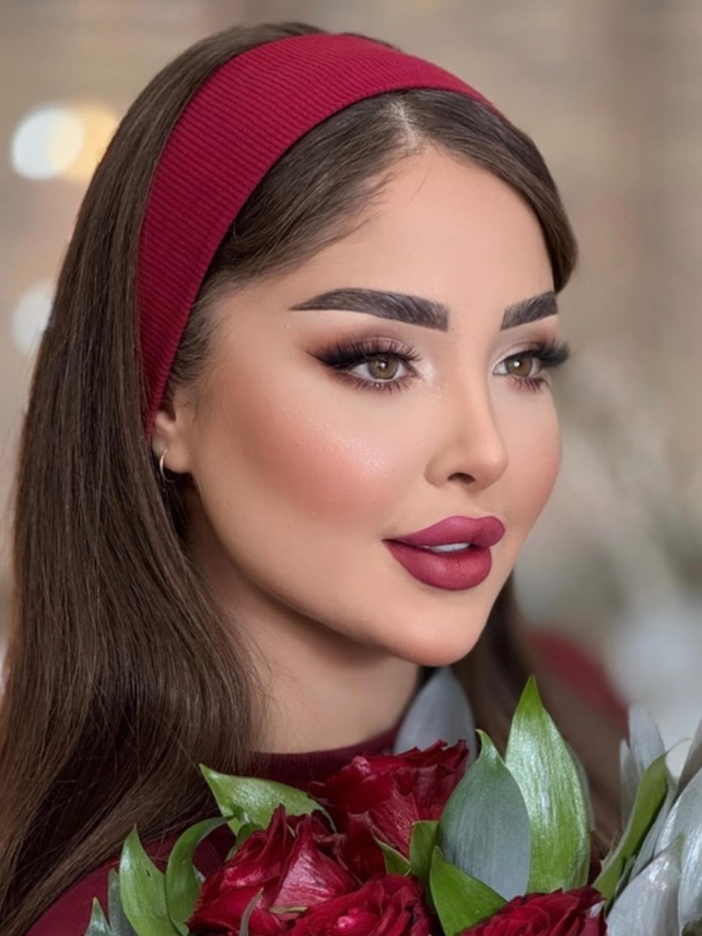 دقت؛ ظرافت؛ تمیز بودن؛ قرینه بودن؛ ملیح بودن چهره رو میتونین تو این میکاپ ببینین 👌 میکاپ ؛ هنر الهام جان مدل عزیزمون...