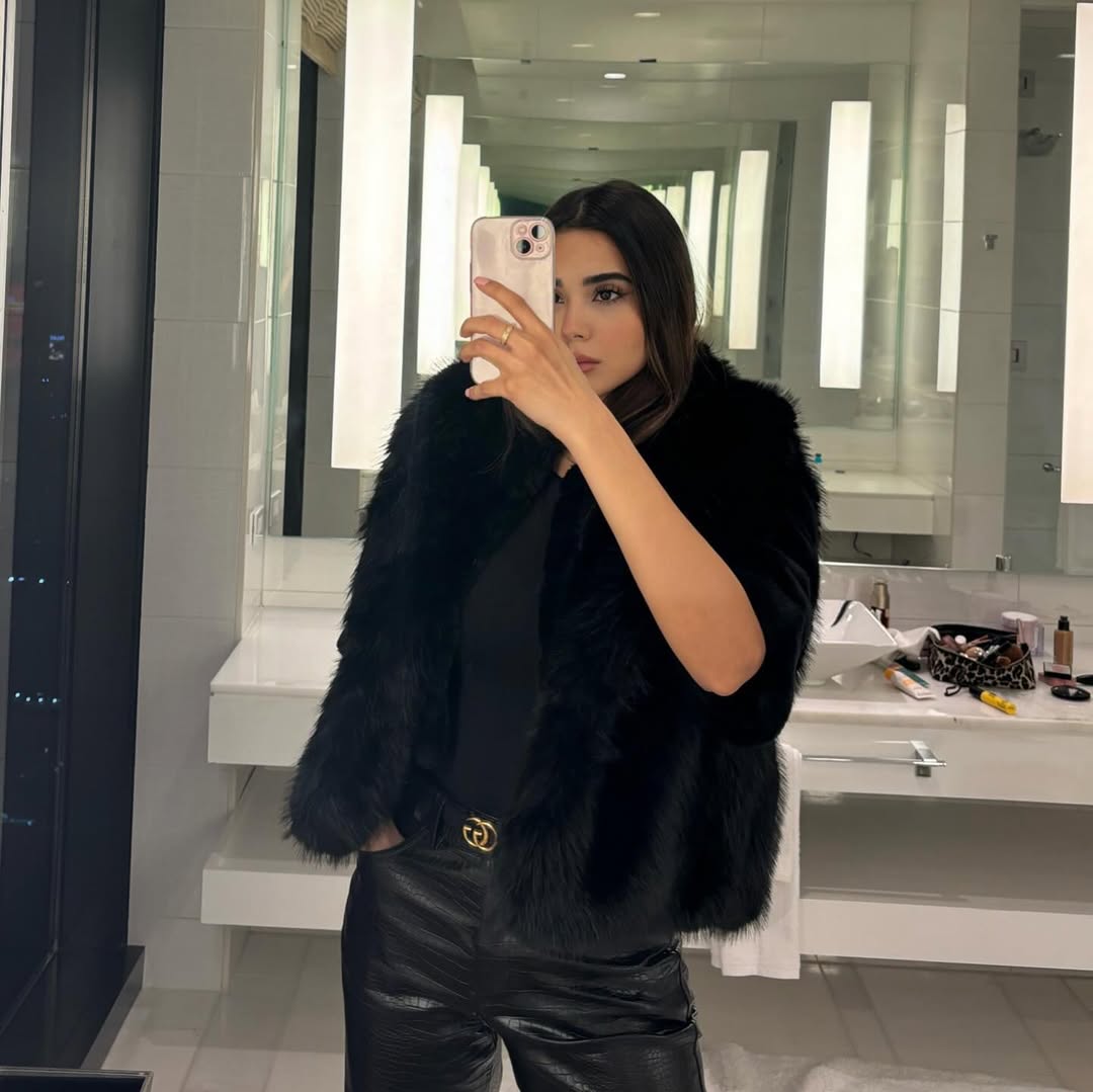 Blackie🖤