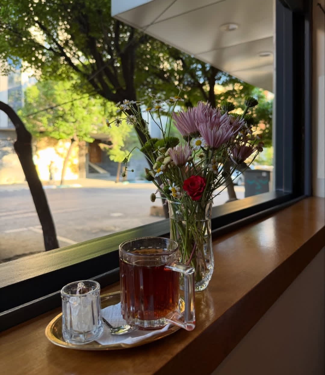 چای ات را بنوش و از زمان حال لذت ببر 💚☕