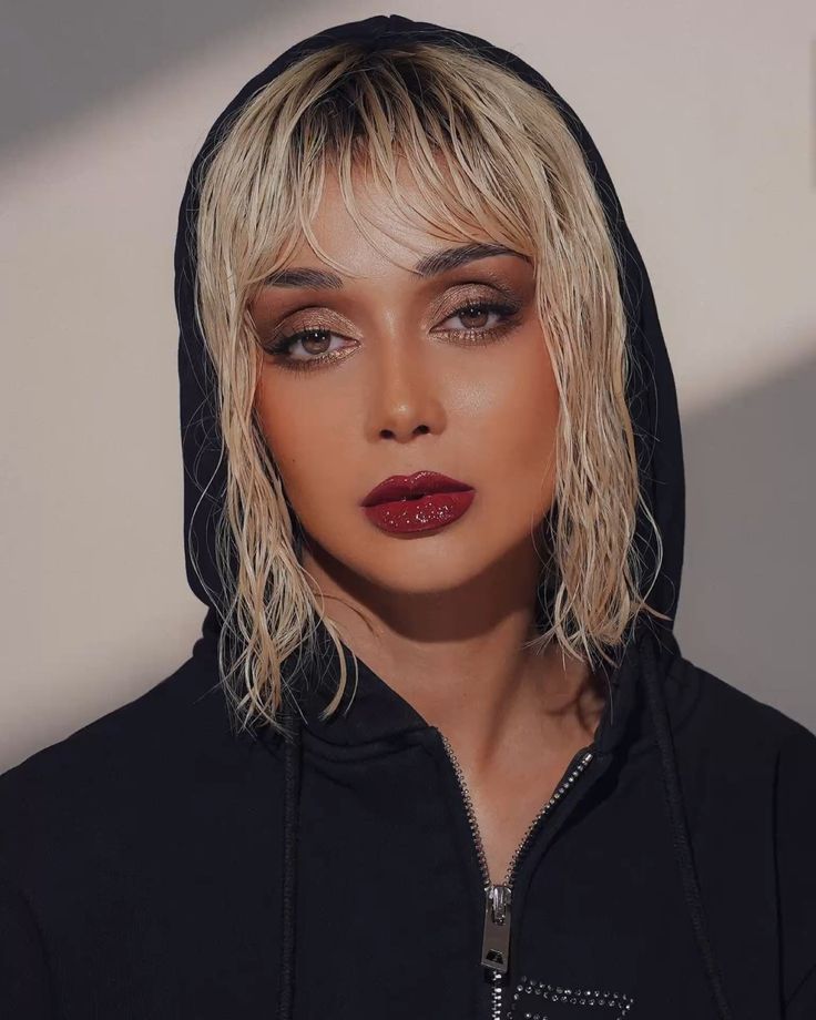 اینم میکاپ دارک و غلیظ که خواسته بودین 🖤💄