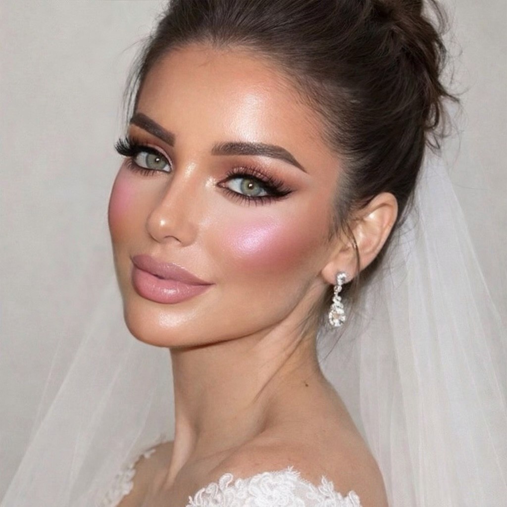 Simple makeup look for this gorgeous bride🫰🏻✨ #makeup #makeuplover #australia #melbourneaustralia