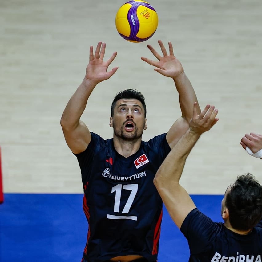 یچیزی ترکیه امروز بهترین بازیکنش رو تازه نداشت افه ماندیراجی اگه بود چی میشد 😶‍🌫 🏐 @newsline